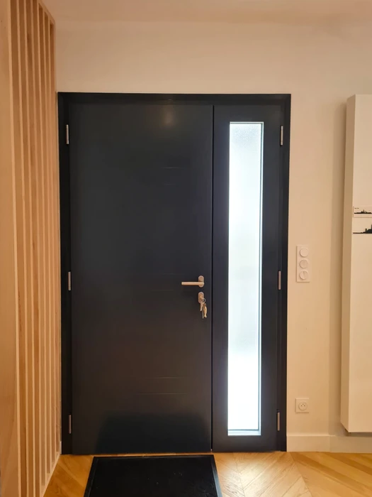 Entrée intérieure moderne avec porte d'entrée double vantaux anthracite mat